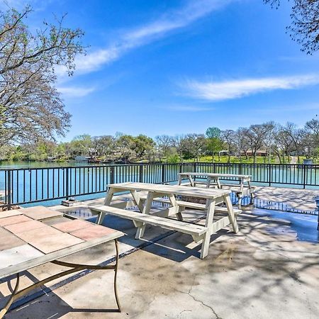 Waterfront Guadalupe River Lodge Home With Dock! Сегин Экстерьер фото