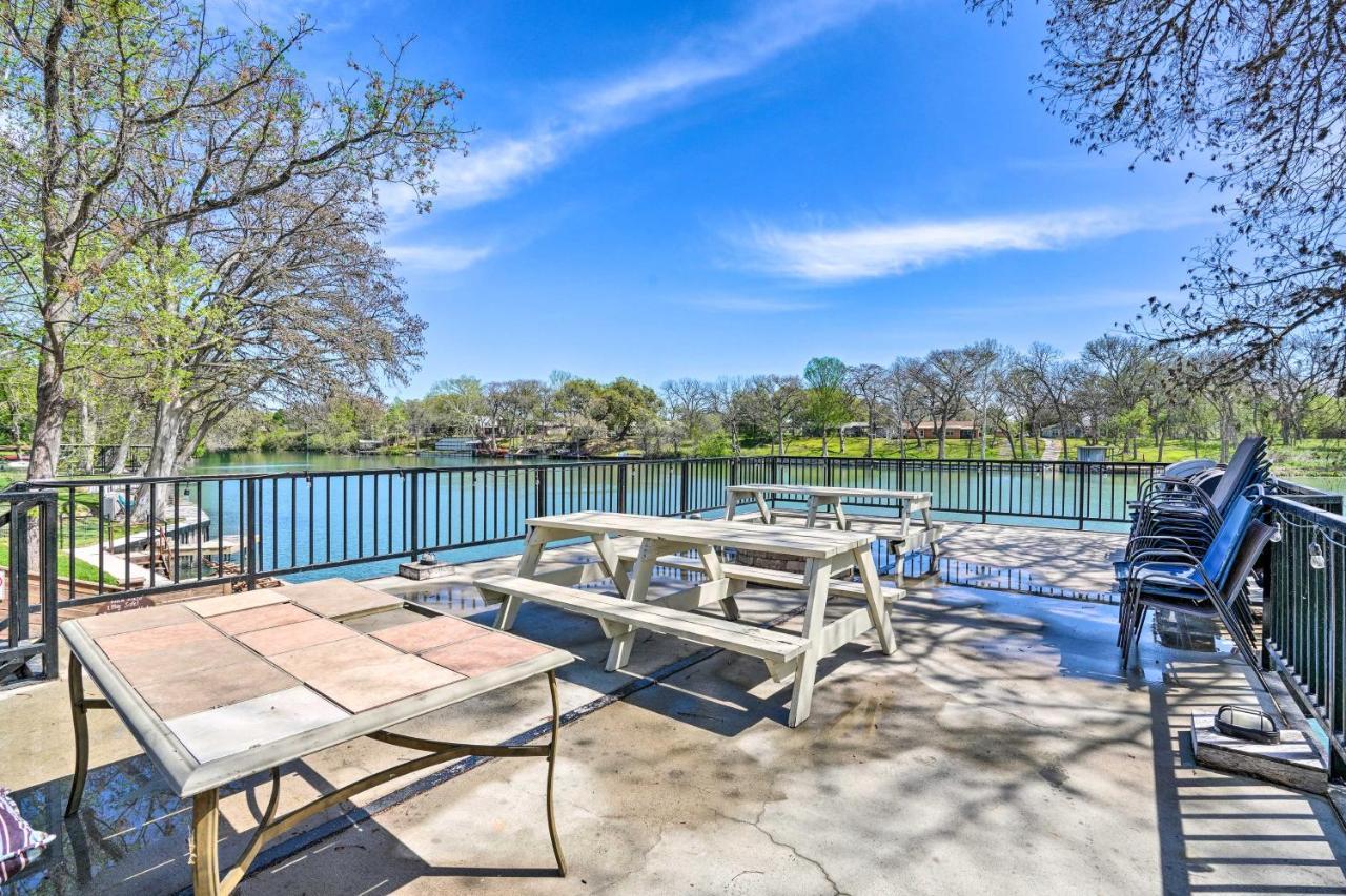 Waterfront Guadalupe River Lodge Home With Dock! Сегин Экстерьер фото