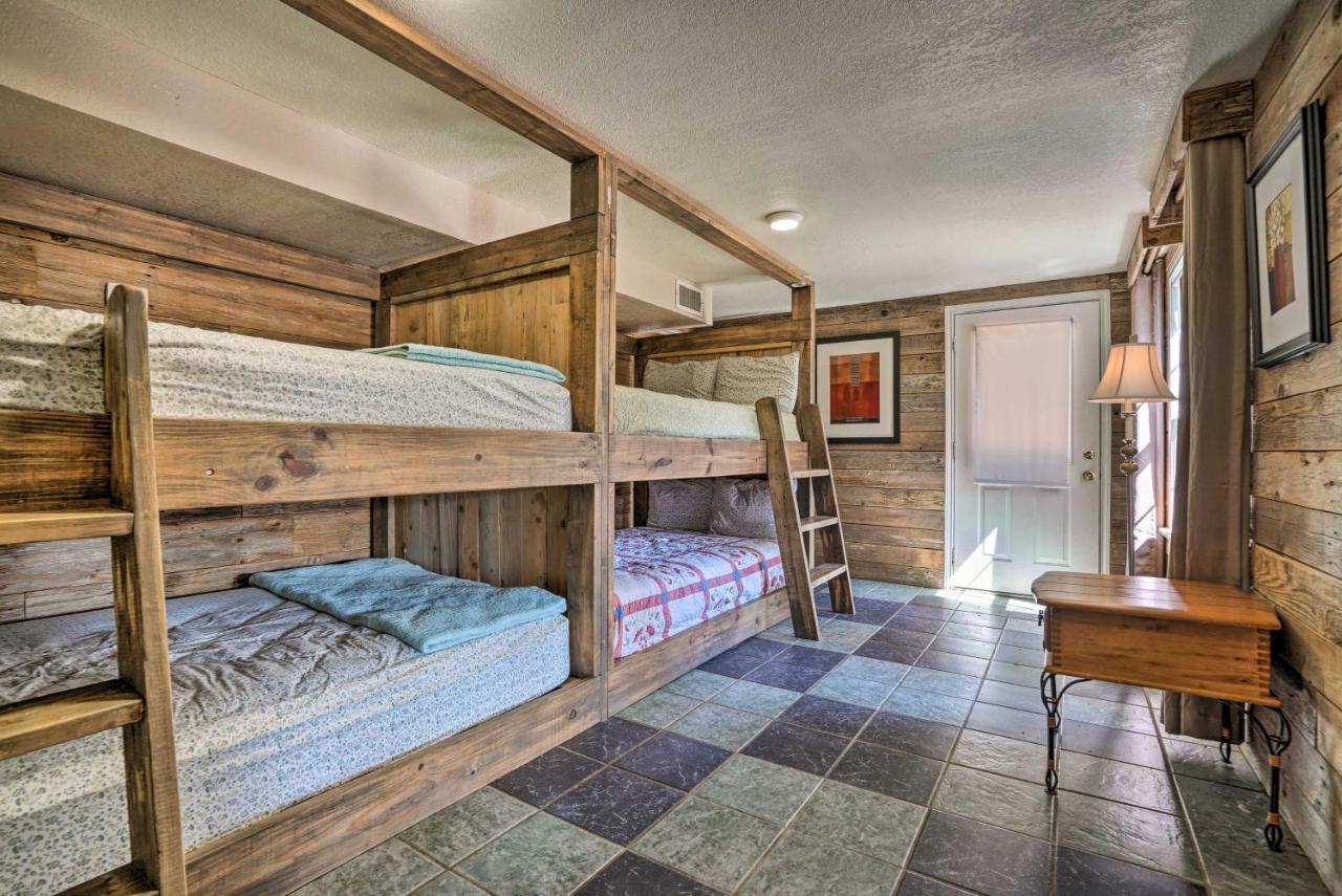 Waterfront Guadalupe River Lodge Home With Dock! Сегин Экстерьер фото