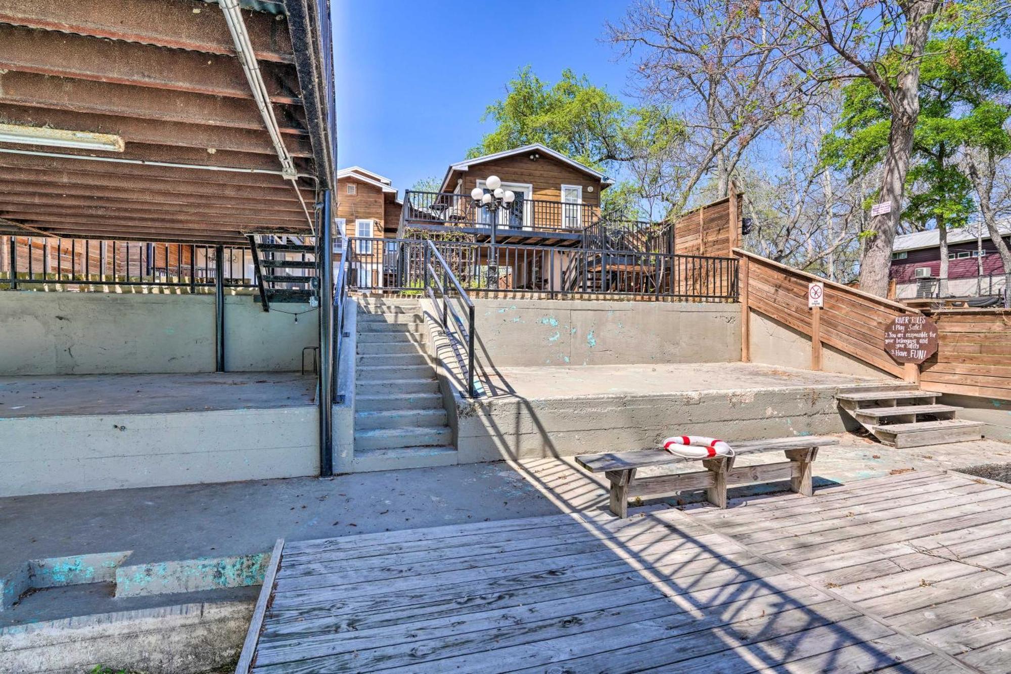 Waterfront Guadalupe River Lodge Home With Dock! Сегин Экстерьер фото