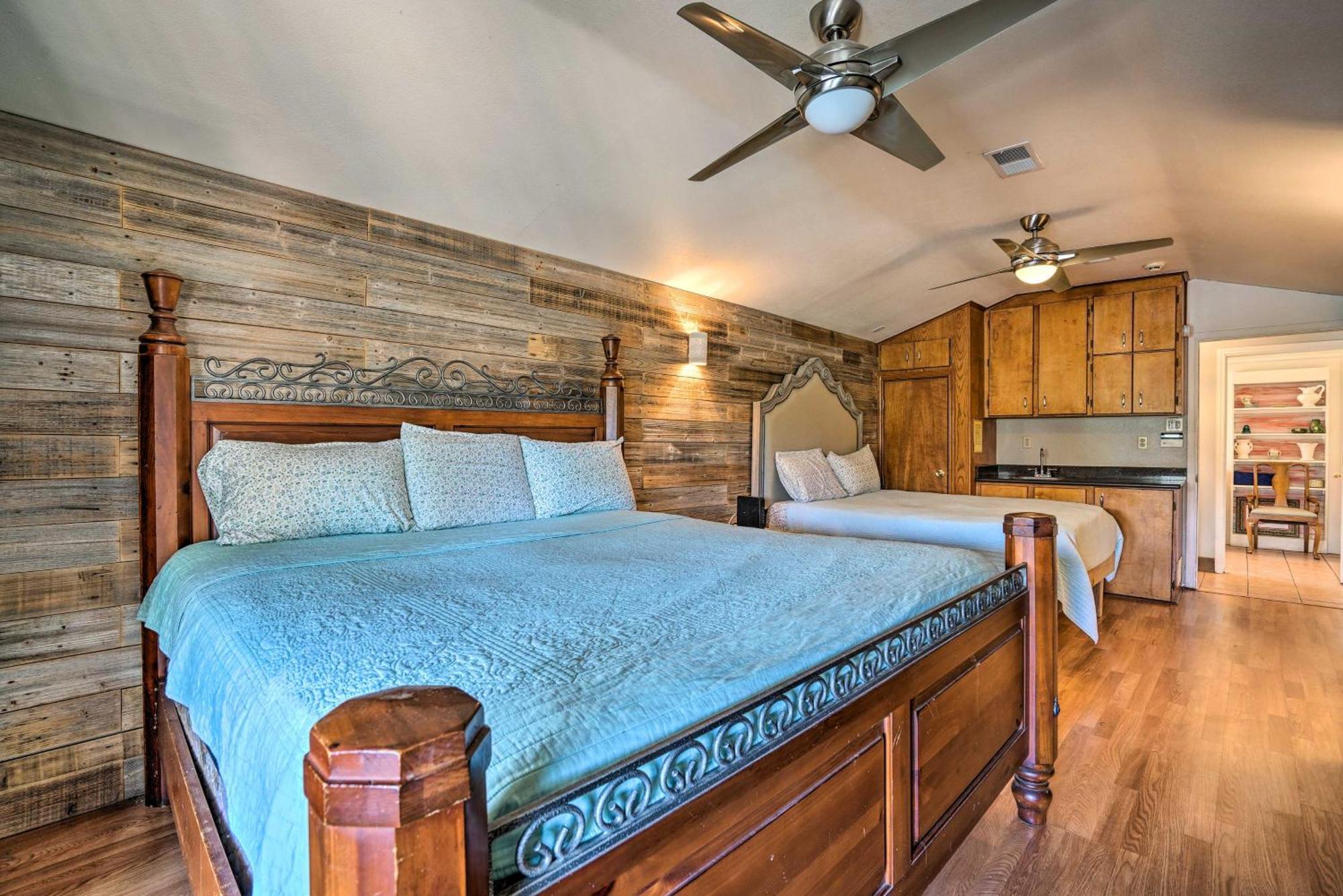 Waterfront Guadalupe River Lodge Home With Dock! Сегин Экстерьер фото